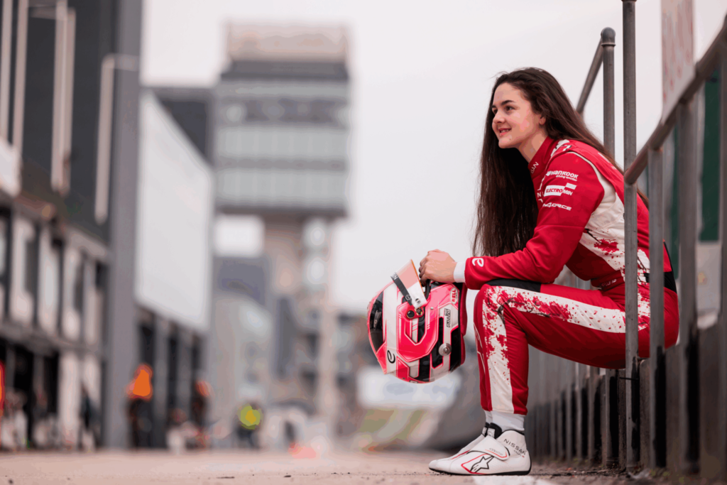 Abbi Pulling Accelerates into Formula E with Nissan Abbi Pulling Accelerates into Formula E with Nissan