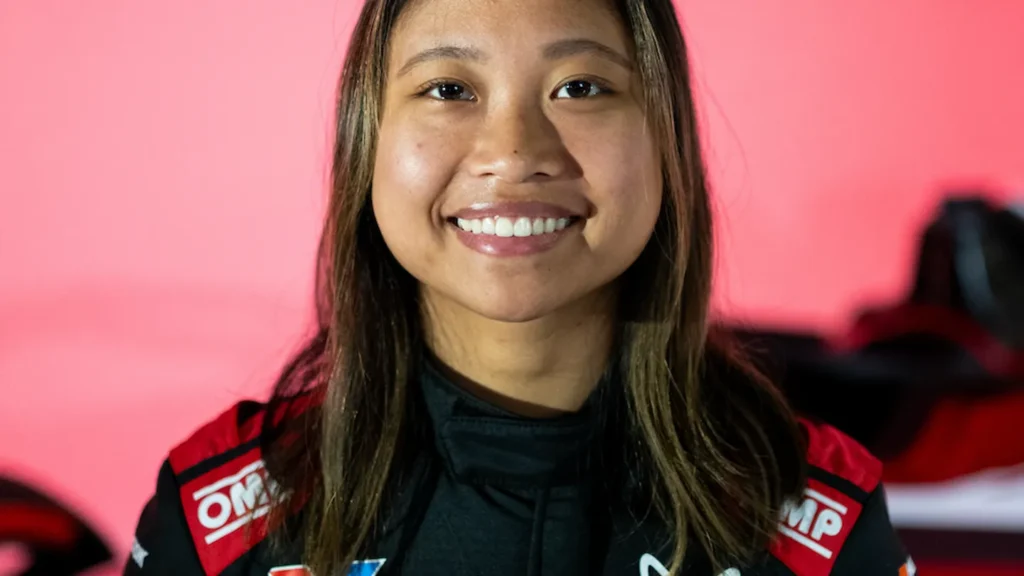 Mahindra sign Chloe Chambers for Women’s Test